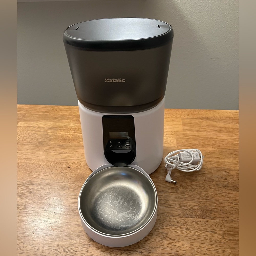 Automatic Cat Feeder w/ Manual
